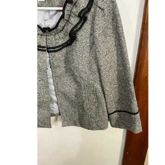 Ann Taylor LOFT Womens Gray Black Ruffle Trim Wool Blend Crop Jacket 6 Small - Picture 4 of 6